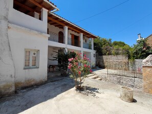 Exterior - Antistoni Cozy  house in beautiful Agros with AC (Agros)