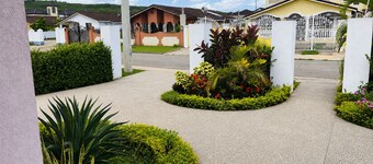 2BR Garden Suite – Minutes from a Glowing Lagoon