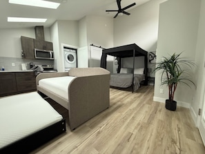 1 bedroom, WiFi, bed sheets