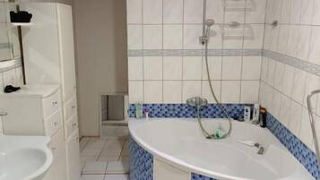 Zweibettzimmer | Badezimmer