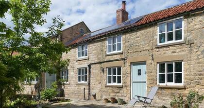 Sleeps 8 - Cottage - Wifi