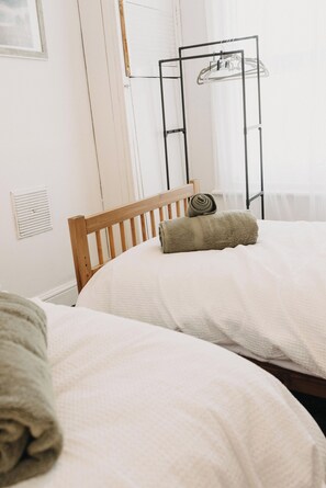 3 Schlafzimmer, Schreibtisch, Bügeleisen/Bügelbrett, WLAN