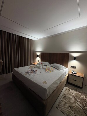 Desk, laptop workspace, free WiFi - Hôtel Le Passage (Tunis)