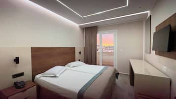 Deluxe Double Room, City View | Desk, laptop workspace, free WiFi
