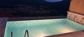 Peaceful Kaş villa: private pool, panoramic views, and minutes to the centre.