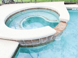 Indoor pool - Spacious 7-bedroom condo in terrific Kissimmee with AC (Kissimmee)