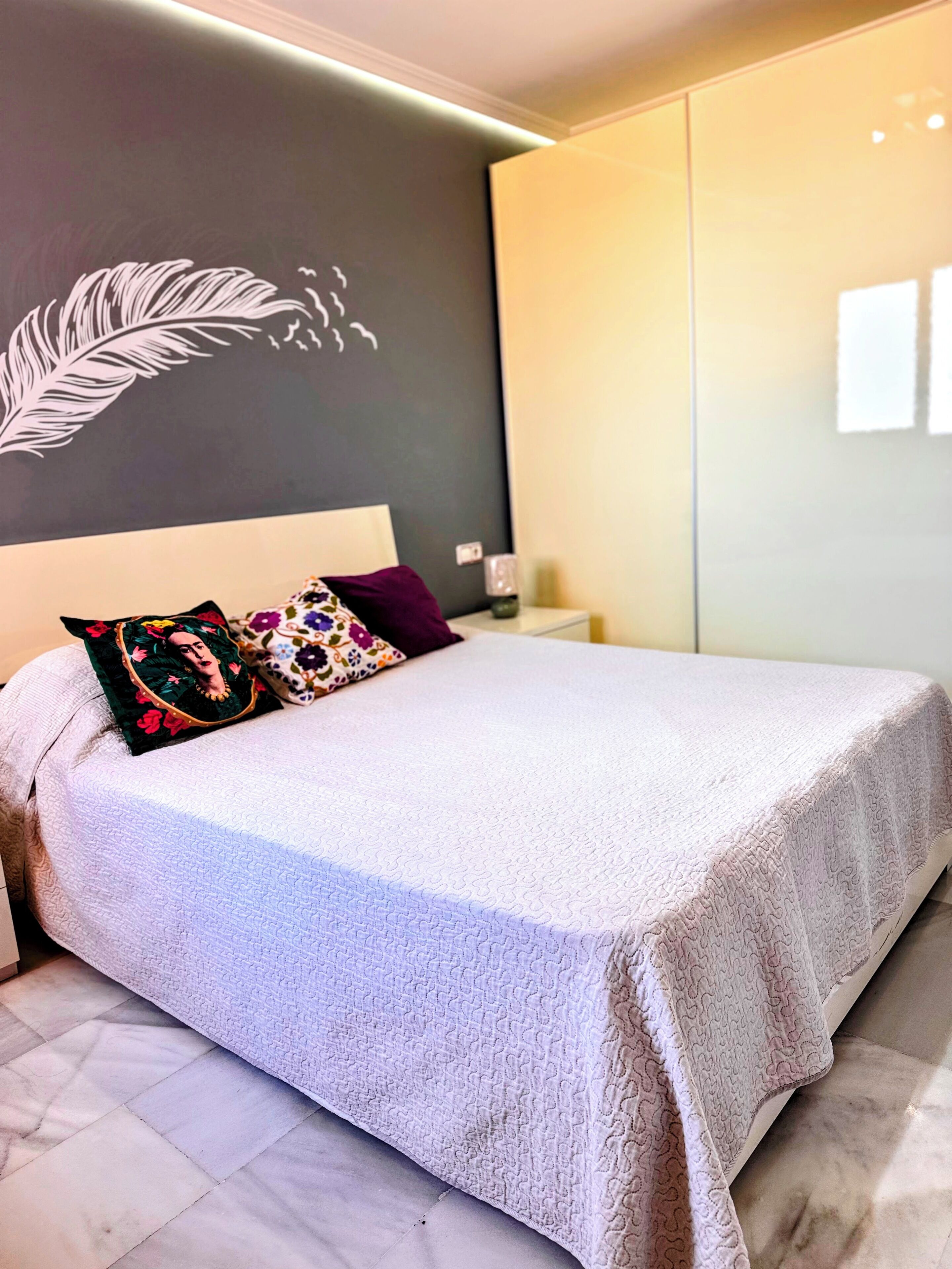 2 slaapkamers, een strijkplank/strijkijzer, wifi, beddengoed