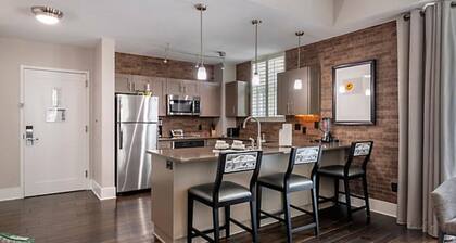 BLOCK Suites at Hershey 2br