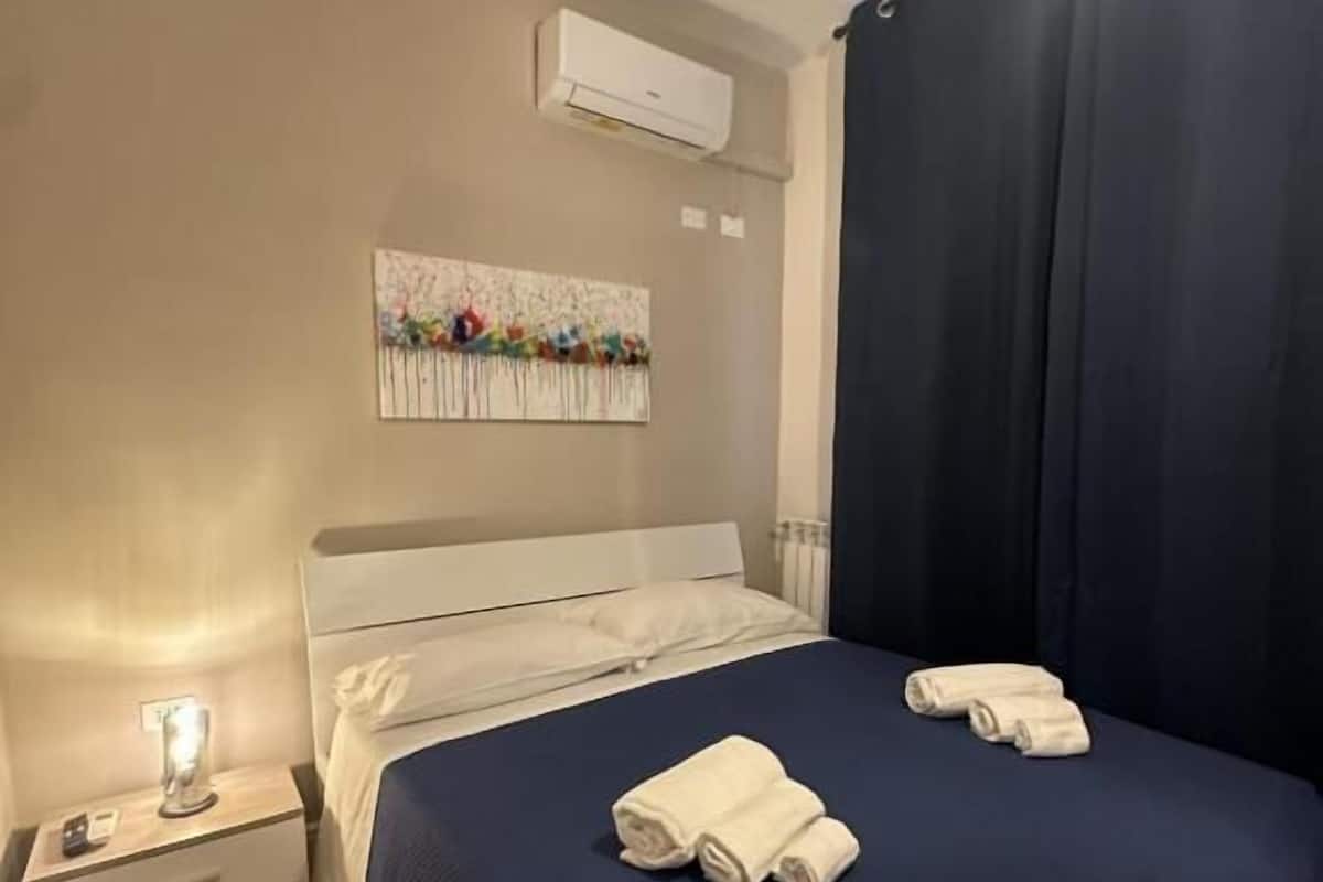 Chambre Double Deluxe | Fer et planche à repasser, Wi-Fi gratuit