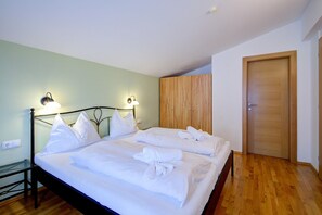 Apartment | 2 Schlafzimmer, individuell eingerichtet, Bettwäsche