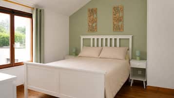 3 chambres, fer et planche à repasser, lit parapluie, Wi-Fi gratuit