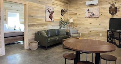 Pickwick Lake Lodge