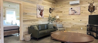 Pickwick Lake Lodge