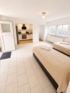 WiFi, bed sheets - Vrbo Property (Hamm)