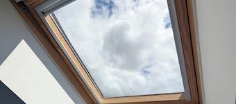Duplex house with a garden and a hot tub