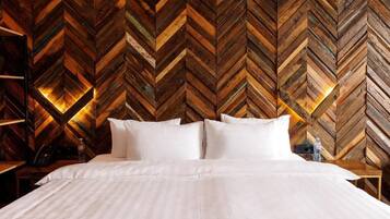 In-room safe, desk, laptop workspace, soundproofing