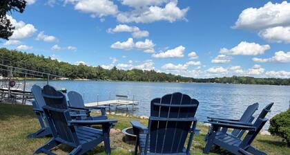 Pine Lake Escape: 3-bedroom cottage, perfect for relaxing at the lake.