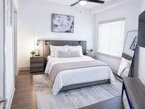 1 chambre, bureau, fer et planche à repasser, Wi-Fi