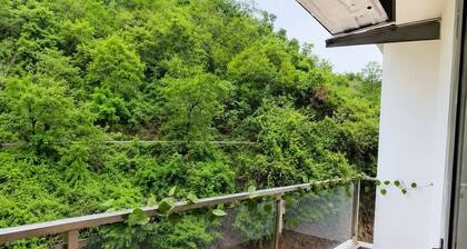 Cozy 1 BHK Staycation | Patio | Tapovan, Rishikesh