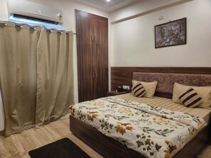 1 bedroom, WiFi, bed sheets