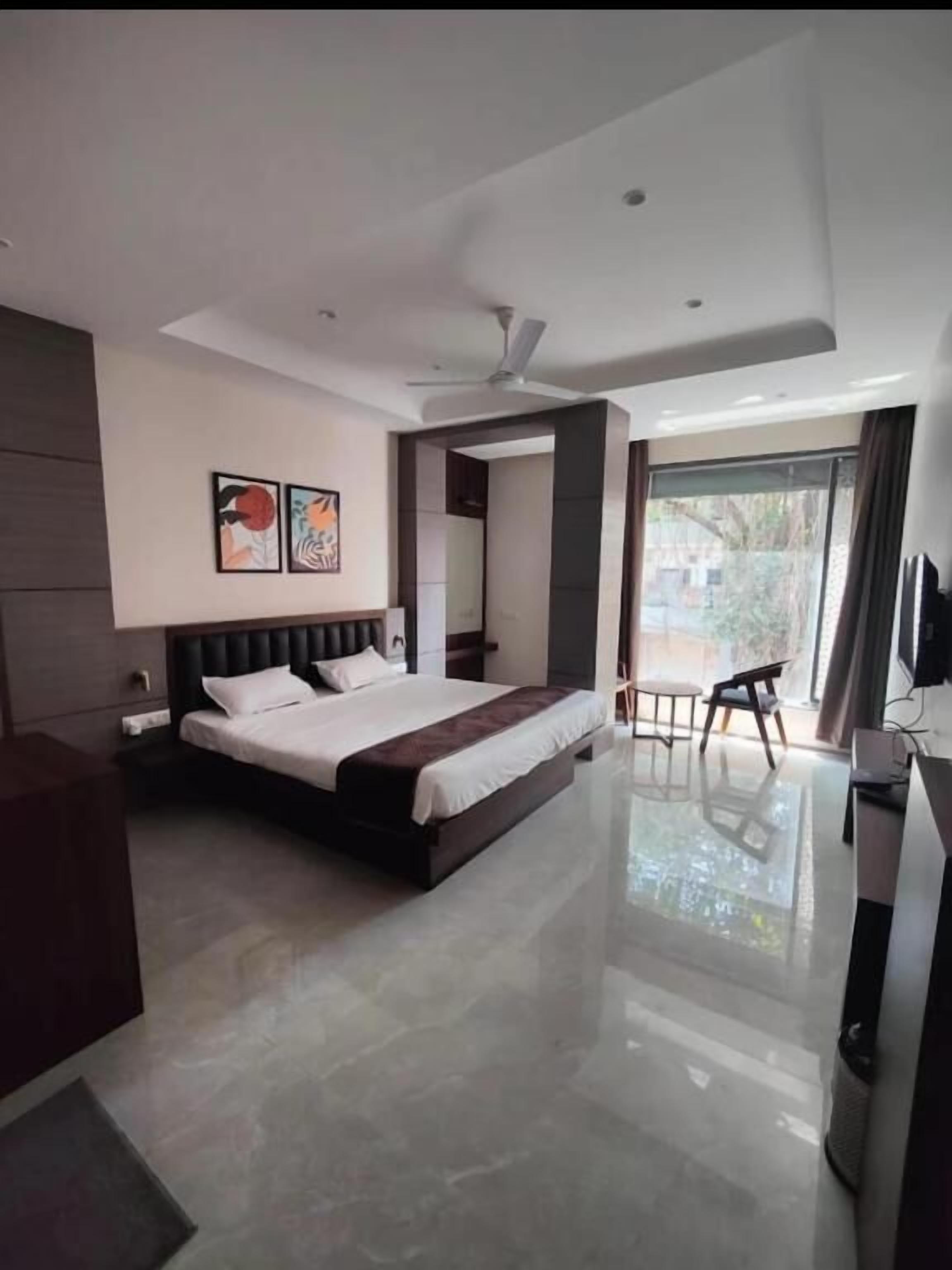 Deluxe Double Room | Free WiFi