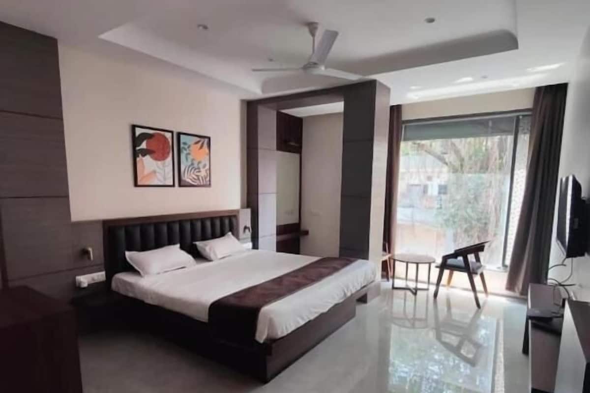 Deluxe Double Room | Free WiFi