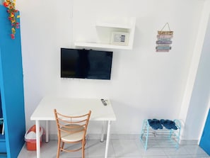 Room, 1 Bedroom, Smoking | Interior - 307 Budget Room, Wifi&utilities Bangkok (Bangkok)