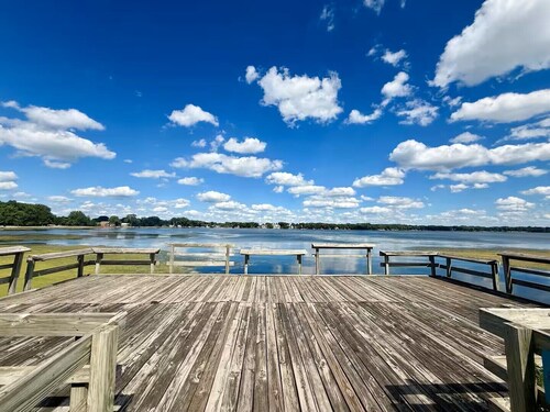Lakeview Hideaway - Sleeps 14 - Family Retreat