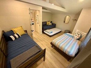 5 habitaciones, tabla de planchar con plancha y wifi gratis 