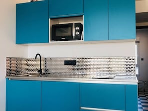 Fridge, microwave, dishwasher - Diner-style apartment, AC - 2 guests (Cap d'Agde)