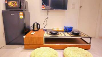 Condo estándar, 1 cama King size, para no fumadores | Interior