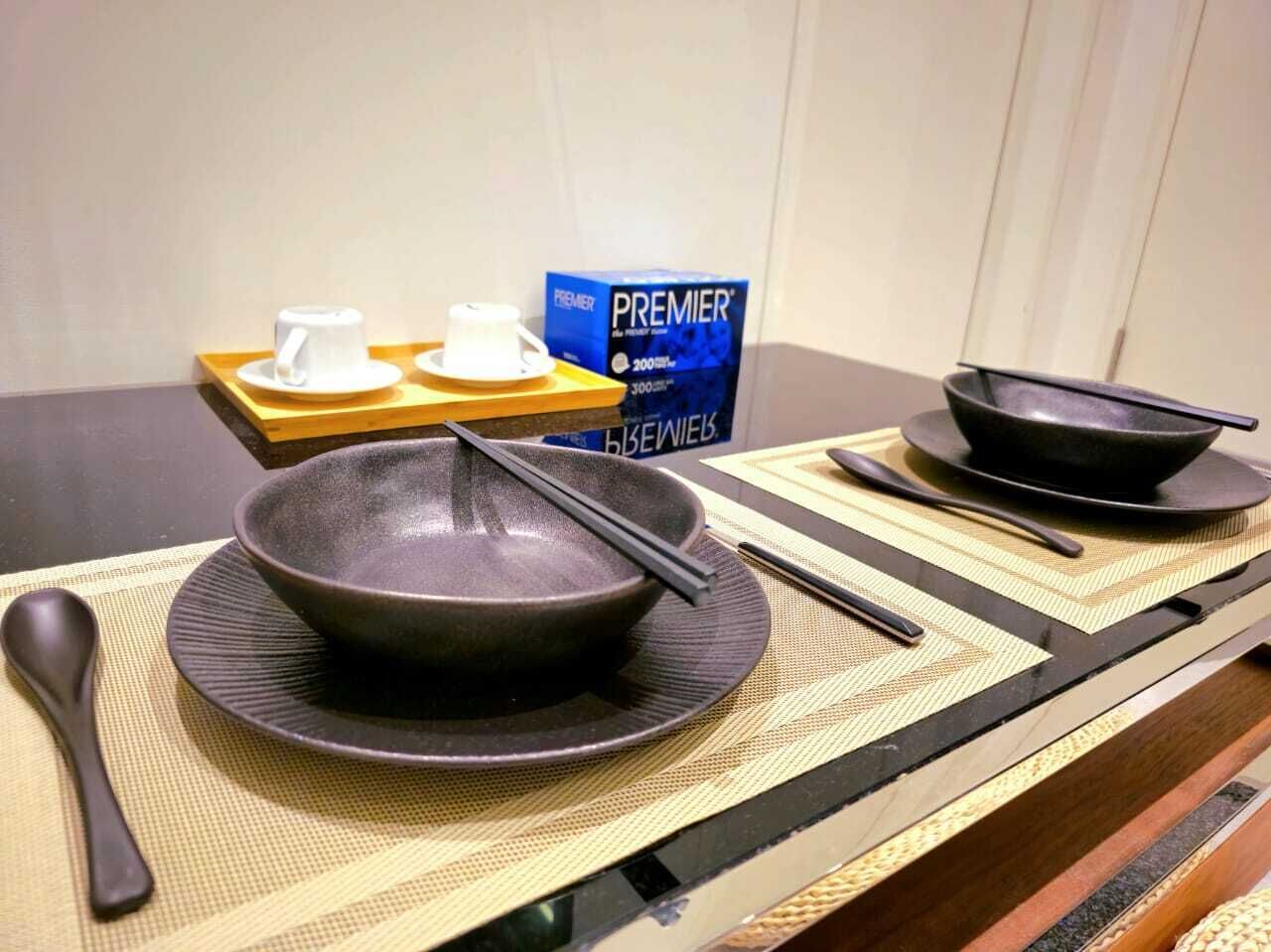 Standard Condo, 1 King Bed, Non Smoking | Dining