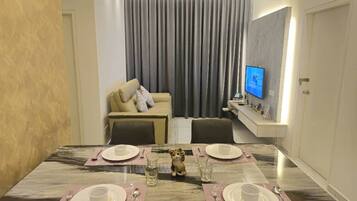 Superior Condo, 1 Queen Bed, Balcony, City View | Free WiFi