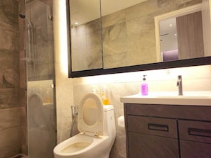 Bathroom - Equine Residence - Seri Kembangan (Seri Kembangan)