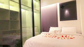 Standard Condo, 1 King Bed, Non Smoking | Free WiFi