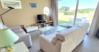 Spacious apartment with sea view - 5 guests