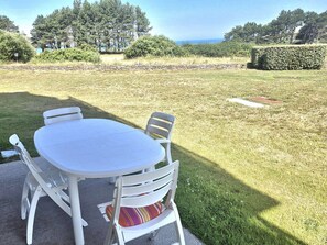 Outdoor dining - Spacious apartment with sea view - 5 guests (Wimereux)