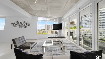 Apartment, Balkon, Stadtblick | Innenbereich
