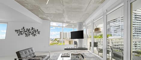 Condo, Balcony, City View | Interior