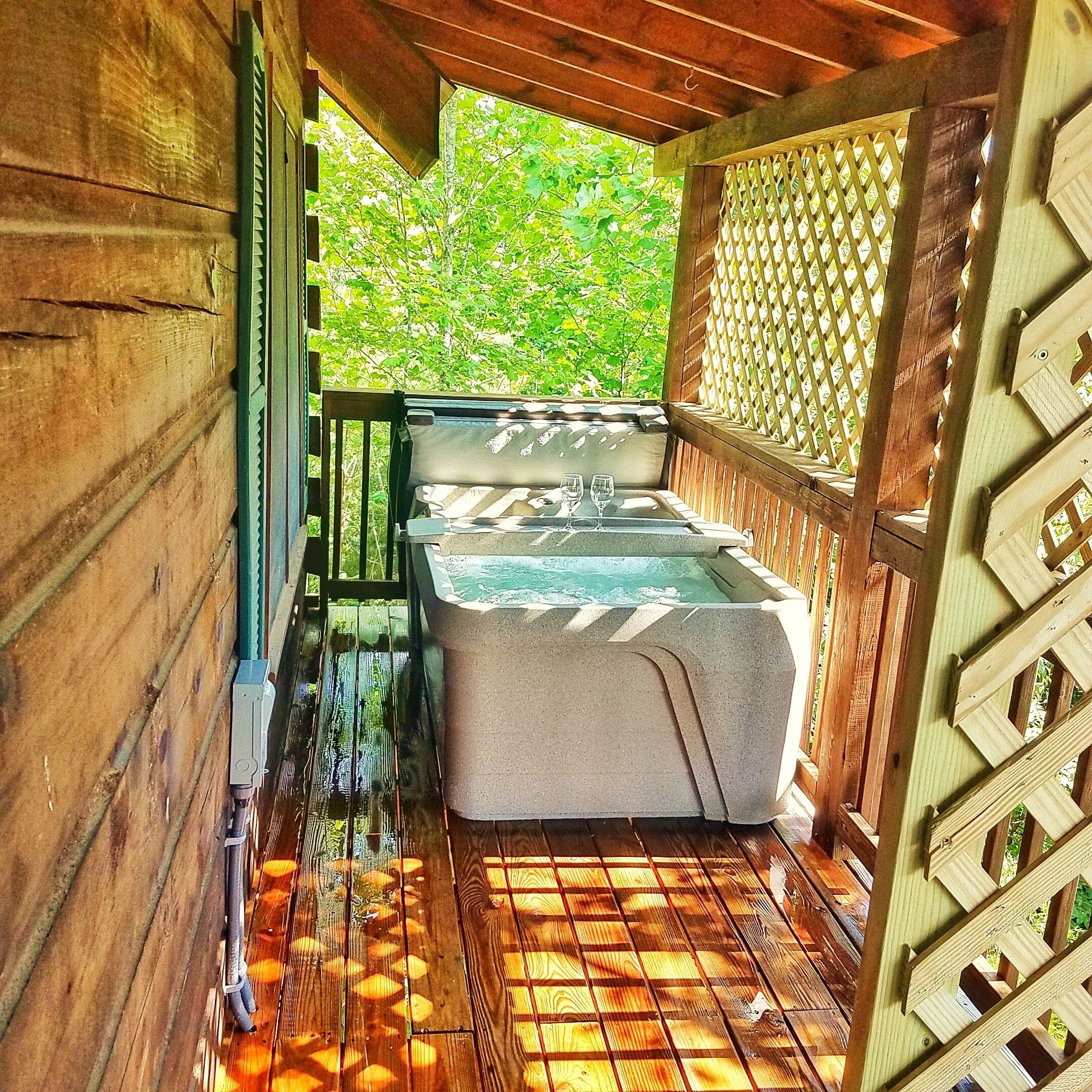 Outdoor spa tub