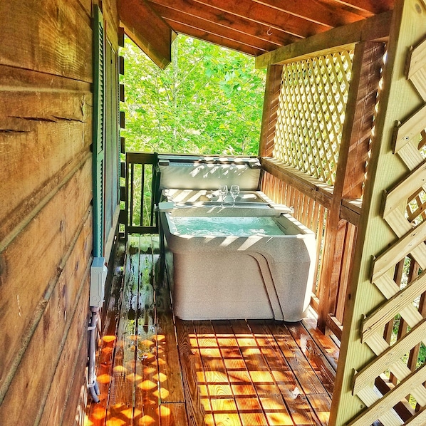 Bain à remous extérieur