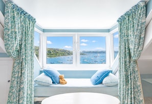 Luxury House, Sea View | Iron/ironing board, free WiFi - Falmouth's Finest  - Chy En Glas (Falmouth)