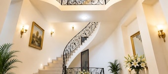 Dreams House Hostel & Hotel