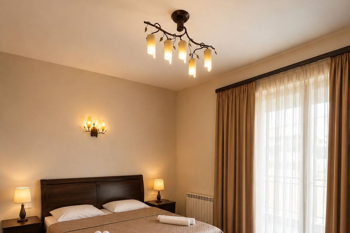 Deluxe Double Room, Balcony, City View | Free WiFi, bed sheets