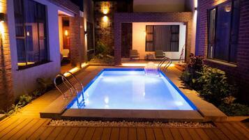 Piscine extérieure