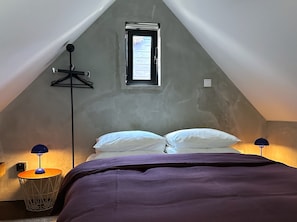 Bügeleisen/Bügelbrett, kostenloses WLAN, Bettwäsche