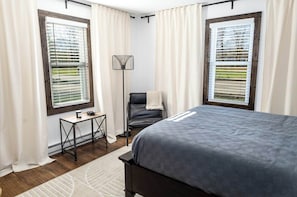 2 habitaciones, tabla de planchar con plancha, wifi y ropa de cama