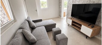 PineHills Retreat | Pátio + AC | Perto de Lisboa e Santa Cruz