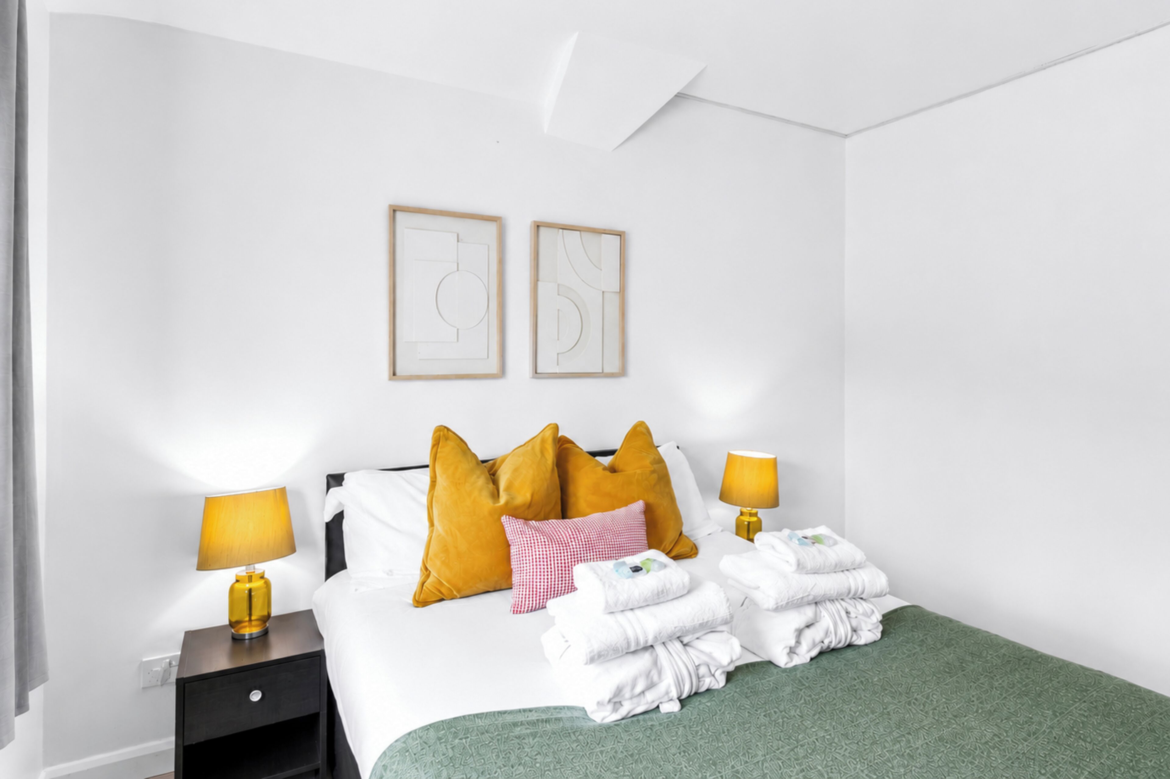 5 Schlafzimmer, Bügeleisen/Bügelbrett, WLAN, Bettwäsche