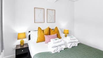 5 Schlafzimmer, Bügeleisen/Bügelbrett, WLAN, Bettwäsche
